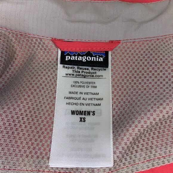 Patagonia long sleeve button up top - Picture 3 of 7